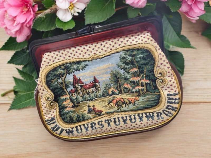 Handbag clutch bag tapestry style