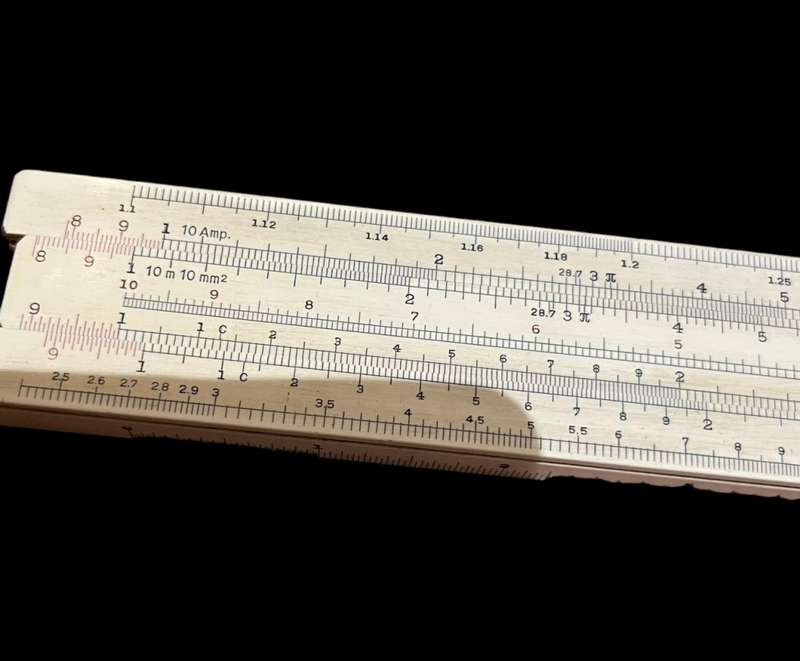 Ruler Antique Hemmis