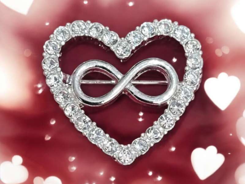 Brooch (G)