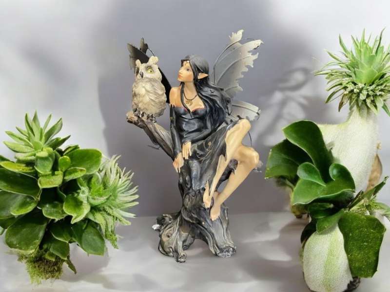 Figurine fairy