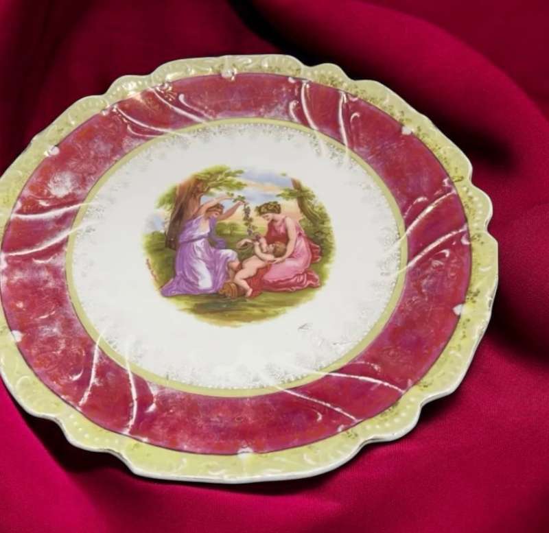 Cake stand/platter pedestal