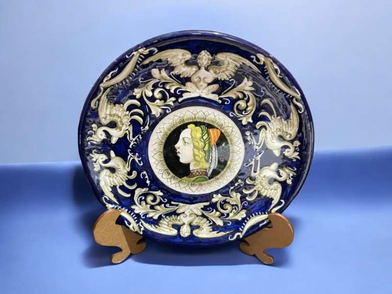 Plate display