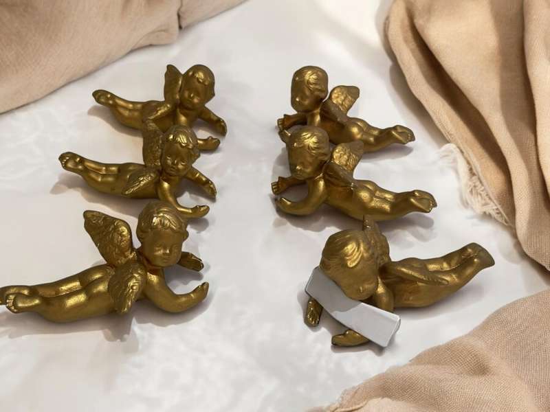 Name place holders cherubs