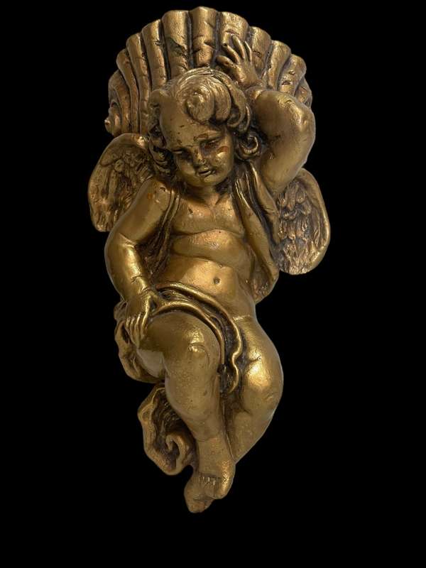 Wall sconce cherub