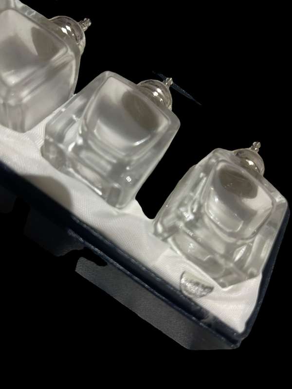 Salt pepper pots
