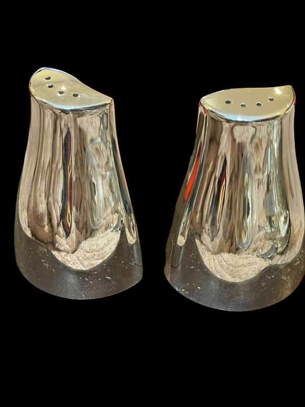 Salt pepper pots/cellars