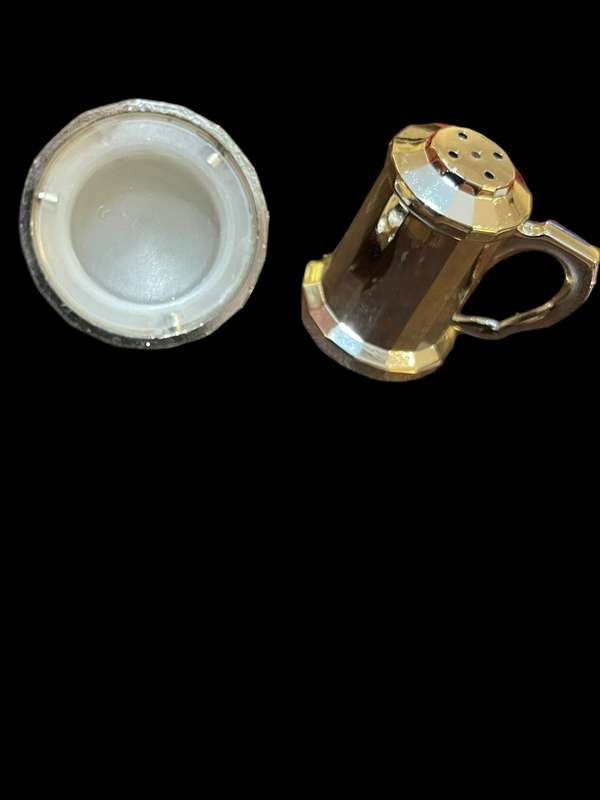 Salt pepper pots