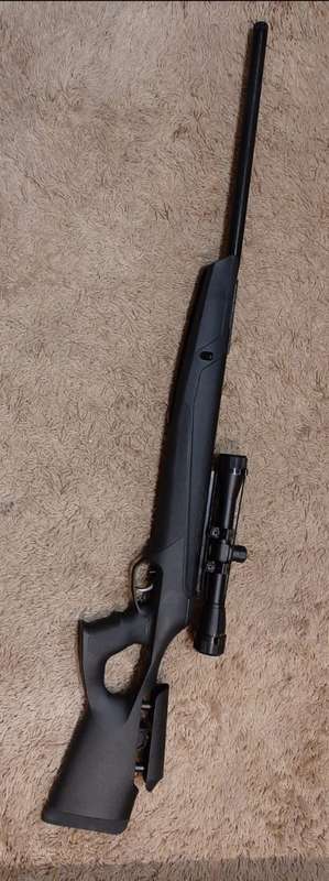 Kral N 11. 22 air rifle with 4 by 32 Beeman scope ND scope mounts
