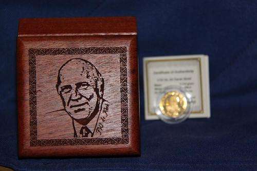 F.W.De Klerk -1/10 Oz 24 Carat Gold ~* Initiation Of The Peaceful Trasition In SA*~