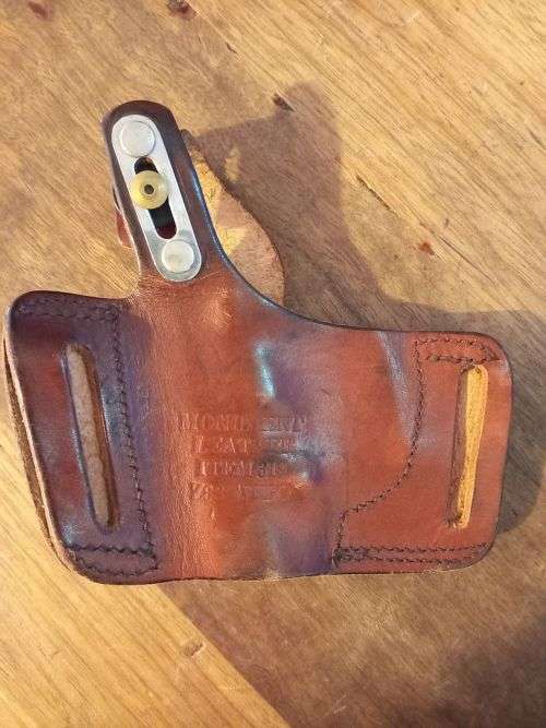 Pistol holster
