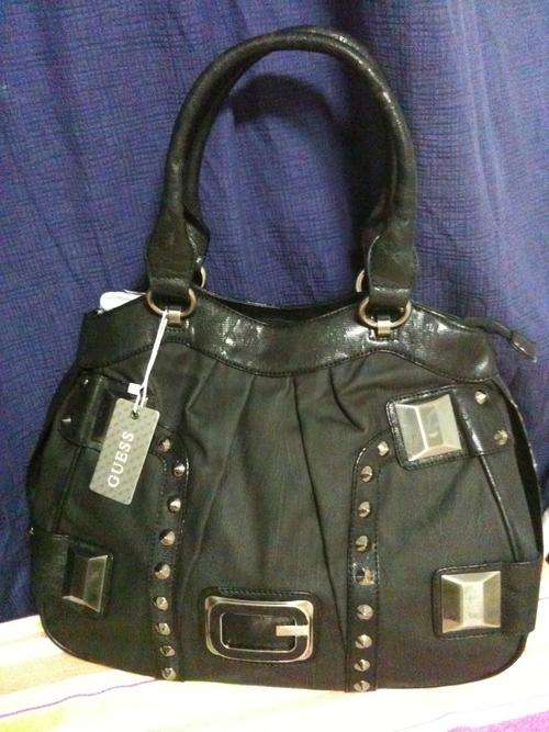 *GUESS* Large LEATHER Handbag