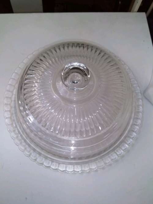Brand new Luminarc glass cake stand with dome lid