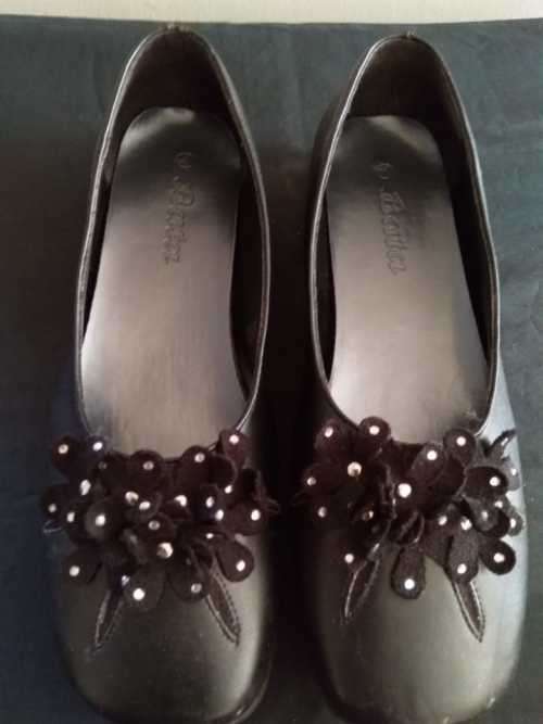 Bata comfort flats Size 6