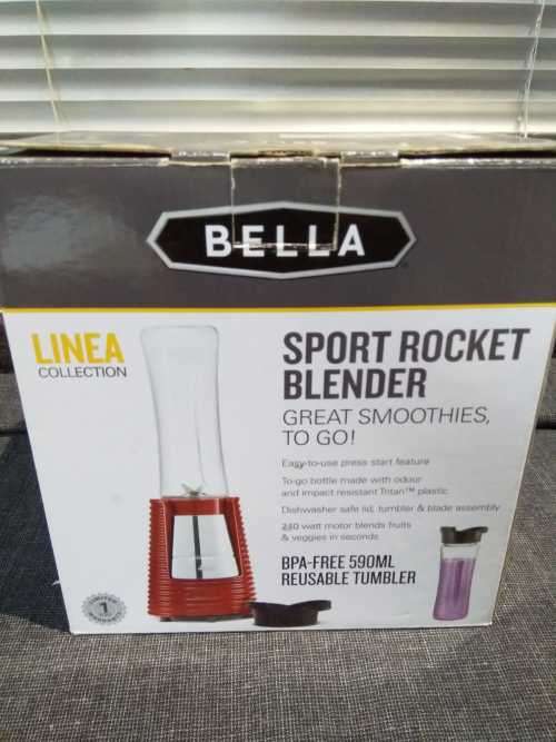 Gym Sports Blender machine for shakes and smoothies BELLA brand