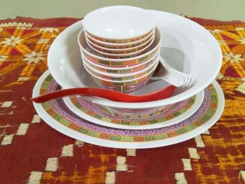 Chinese 16 Piece Soup server set