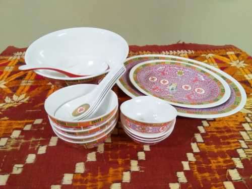 Chinese 16 Piece Soup server set