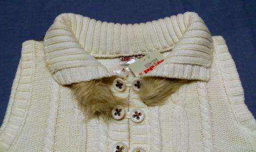 Sleeveless knit cardigan with faux fur collar