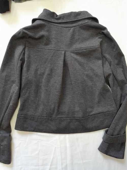 Cropped grey knit jacket