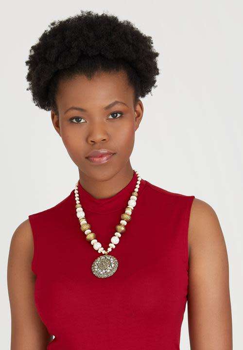 Unique Pendant necklace Gold