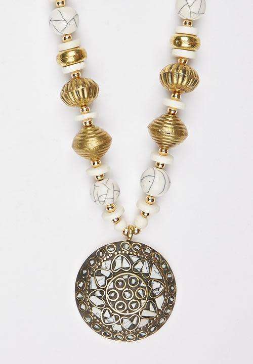 Unique Pendant necklace Gold