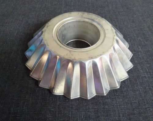 Large Swirl bundt ring baking cake pan