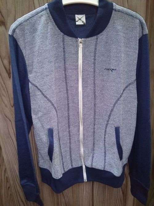 Sport zip up jacket soft fabric