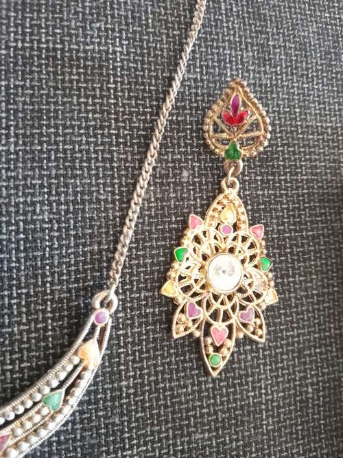 Vintage necklace and matching earrings set