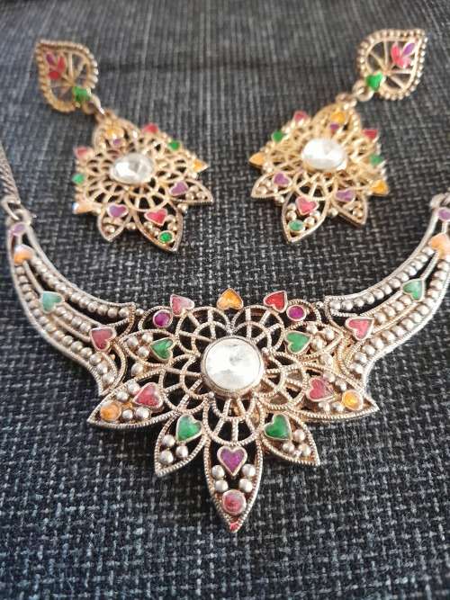 Vintage necklace and matching earrings set