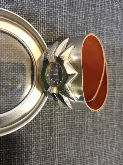 Stainless steel cuff bracelet watch Diva