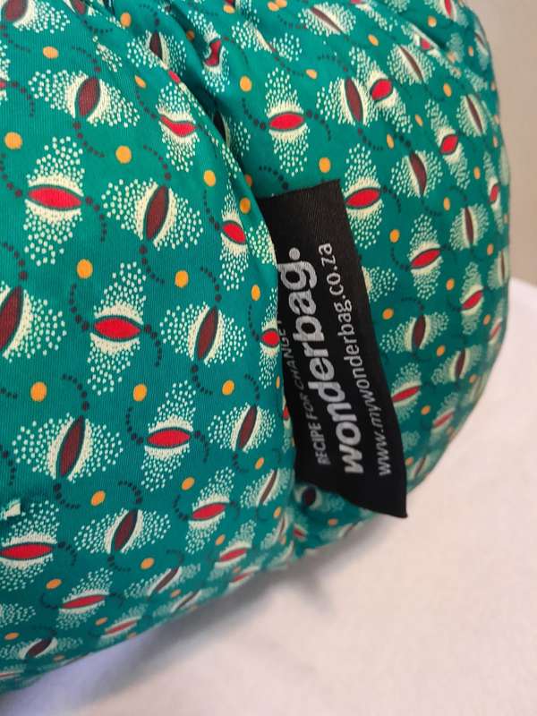 Heat Retaining Large size Wonderbag pot warmer for picnics camping load shedding