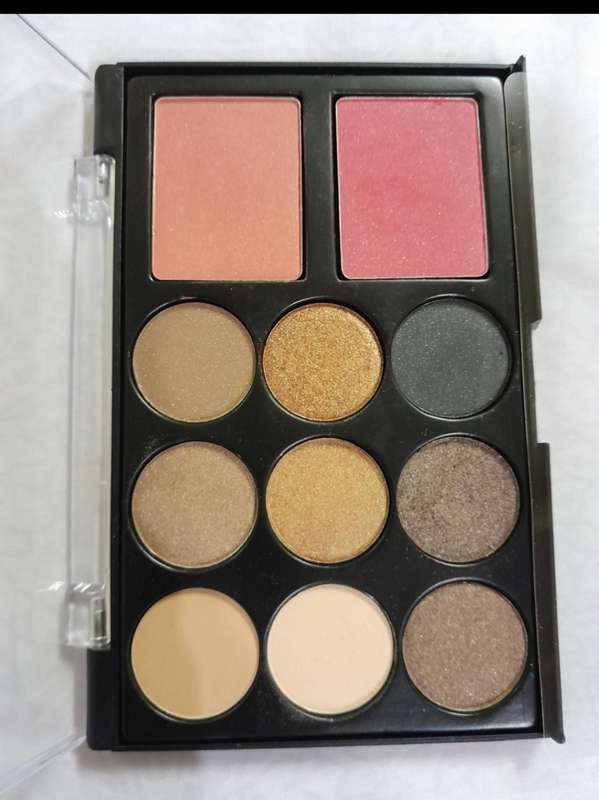 Eyeshadow and blush palette - Nudes and Bronze NEW