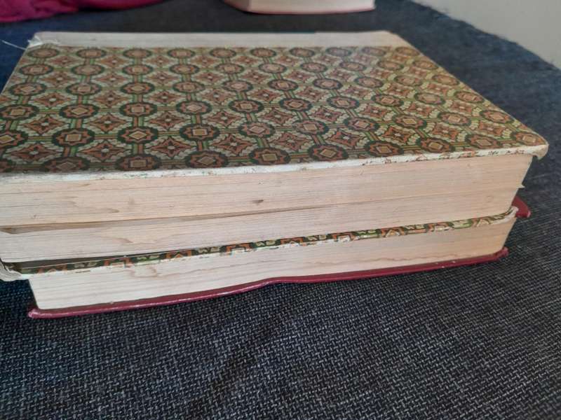 Readers Digest Condensed 2 book bundle