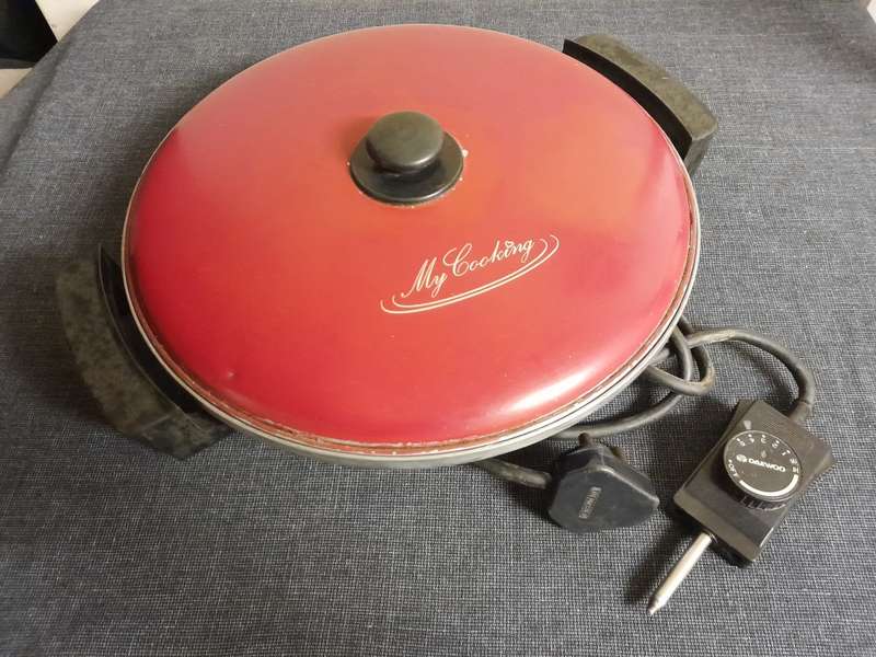 Vintage electric pizza pan frypan