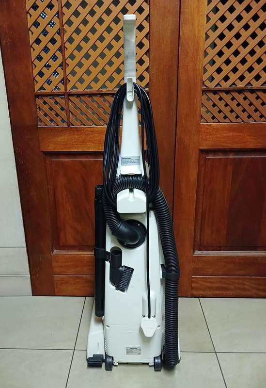 Panasonic Upright Vacuum Cleaner 1700 watt - white
