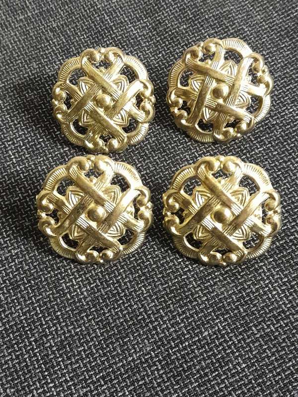 Metal door knobs x 4