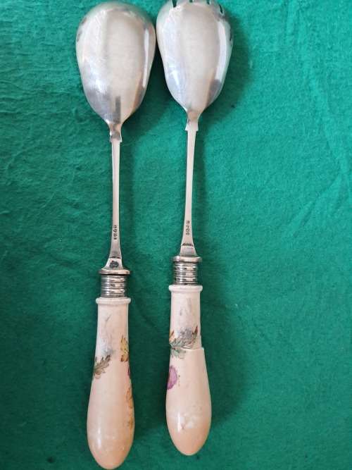 ANTIQUE EPNS SERVING SPOON AND FORK SPOON DESIGN SET WITH PORCILIN HANDLES