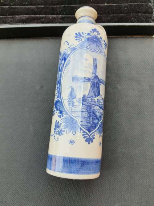 A DELFT BLUE DISTY MADE IN ROTTERDAM , HOLLAND BY BLANKEN HEYM