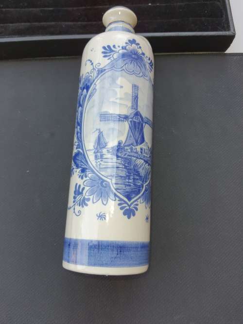 A DELFT BLUE DISTY MADE IN ROTTERDAM , HOLLAND BY BLANKEN HEYM