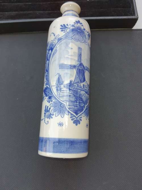 A DELFT BLUE DISTY MADE IN ROTTERDAM , HOLLAND BY BLANKEN HEYM