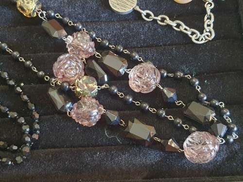 a JOBLOT VINTAGE COSTUME NECKLACES