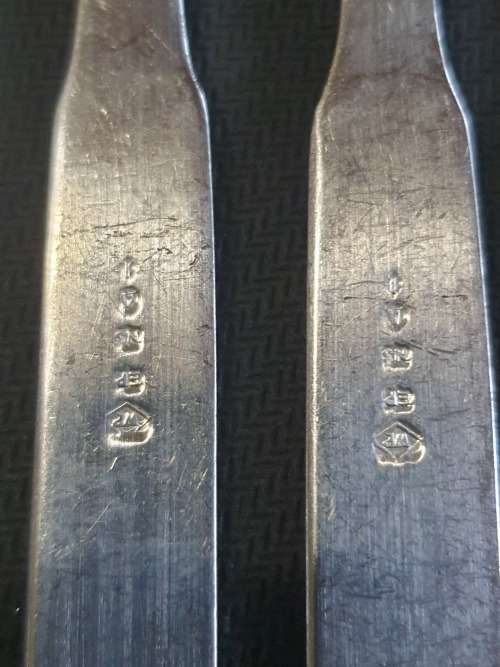 A JOBLOT VINTAGE EPNS KNIVES and FORKS 7 EACH IN ALL