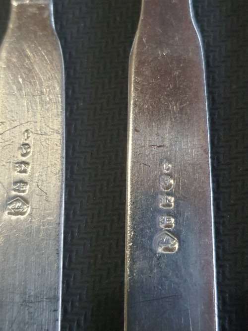 A JOBLOT VINTAGE EPNS KNIVES and FORKS 7 EACH IN ALL