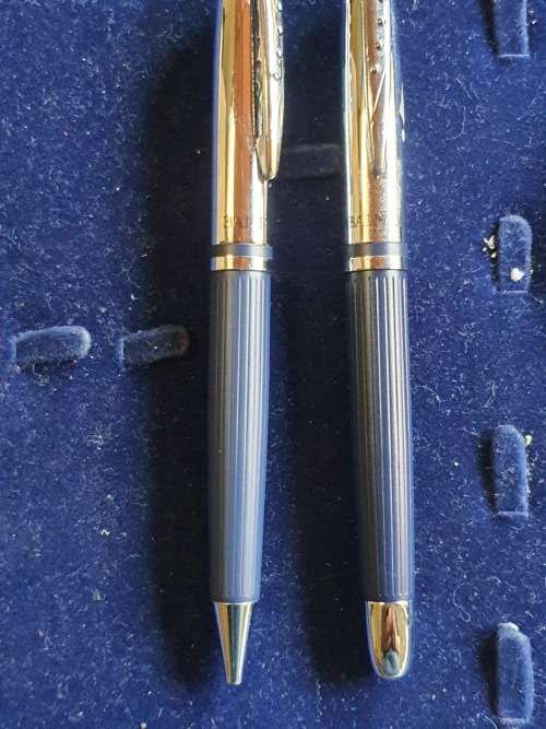 Balmain ball pen and roller ball pen set