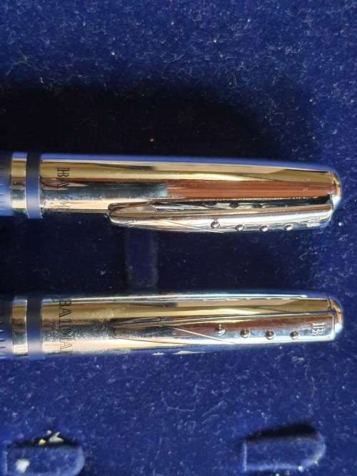 Balmain ball pen and roller ball pen set