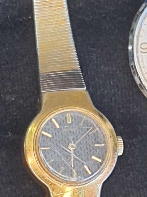A JOBLOT WRIST WATCHES SOLD AS IS NOT TESTED MIXED LOT