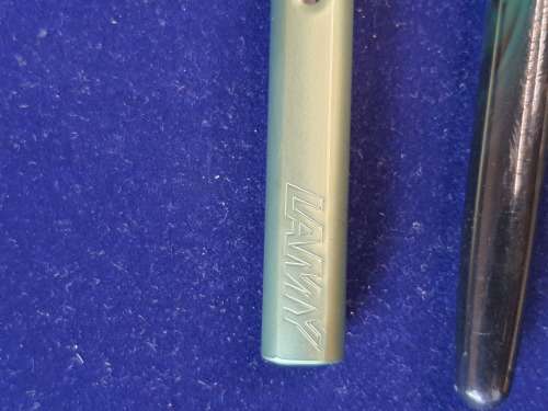 A COLLECTION OF 4 FOUNTAIN PENS SOLD AS IS