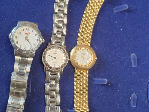 A COLLECTION OF 3 MODERN LADIES FASHION WRIST WATCHES SOLD AS IS NOT TESTED