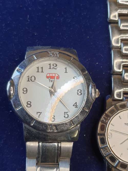 A COLLECTION OF 3 MODERN LADIES FASHION WRIST WATCHES SOLD AS IS NOT TESTED