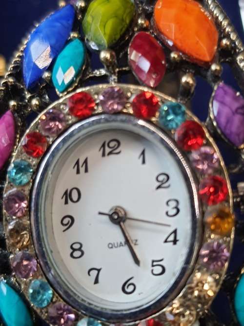 A jab lot quartz woman`s wrist watches sold as is not tested