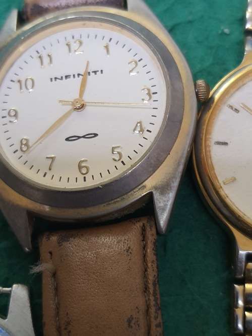 A BULK MIXED JOBLOT VINTAGE WATCHES SOLD AS IS NOT TESTED